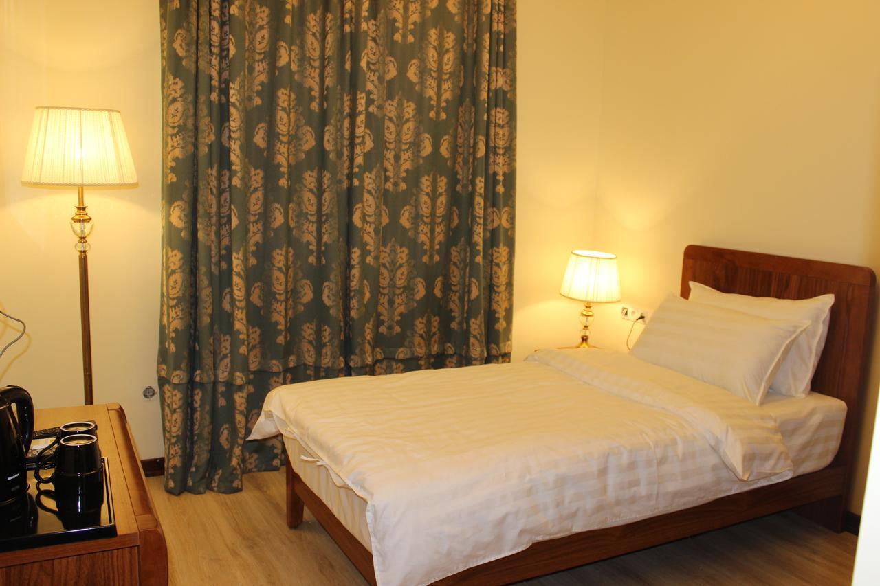 Kok-Art Hotel Jalal-Abad Exterior foto
